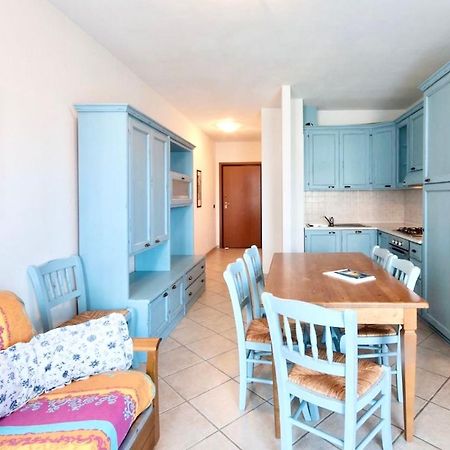 Isa-Apartments 4 Beds In Residence With Swimming-Pool In San Vincenzo, Just 600 Meters From The Sea Extérieur photo