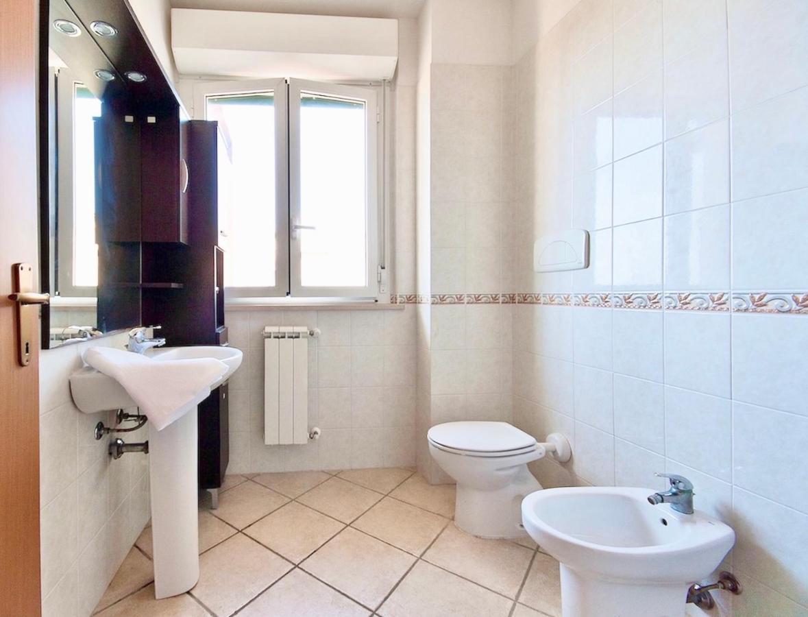 Isa-Apartments 4 Beds In Residence With Swimming-Pool In San Vincenzo, Just 600 Meters From The Sea Extérieur photo